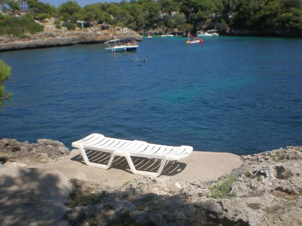 Sea Frontline Apartment 'Ernesto'. Pool. Wifi Santanyi