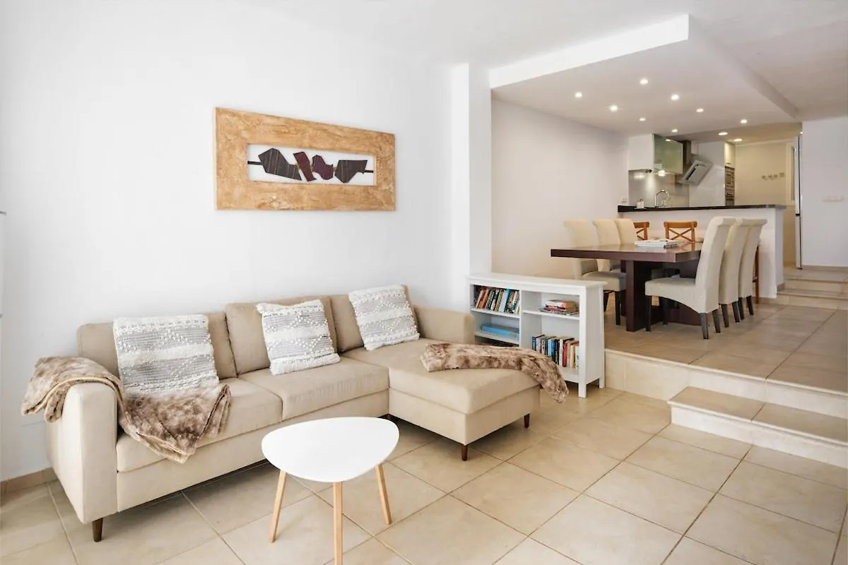 Sea Frontline Apartment 'Ernesto'. Pool. Wifi Santanyi Spain