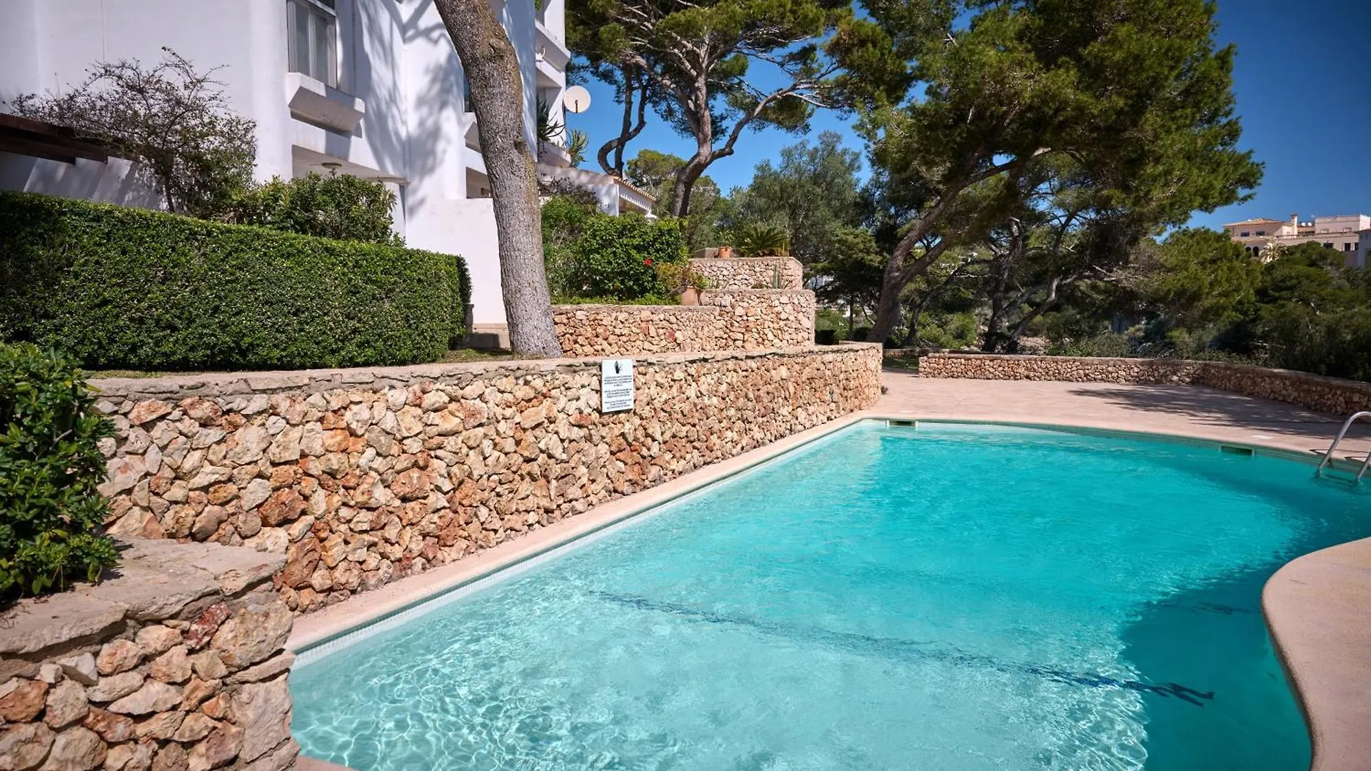 Sea Frontline Apartment 'Ernesto'. Pool. Wifi Santanyi Spain