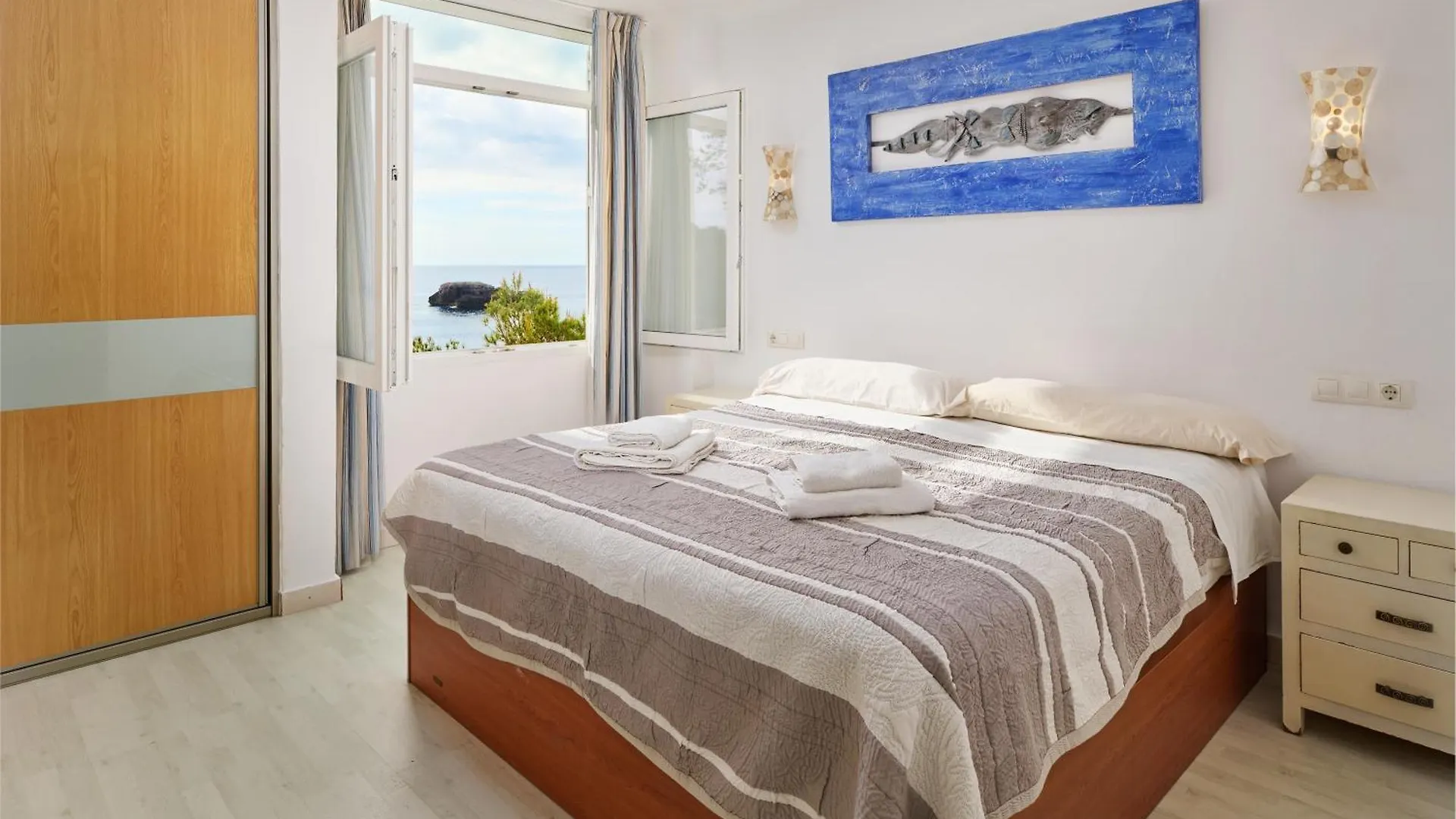 Sea Frontline Apartment 'Ernesto'. Pool. Wifi Santanyi 0*,